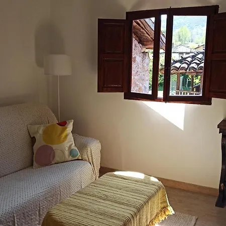 Сasa de vacaciones Casa Munia Mestas De Con